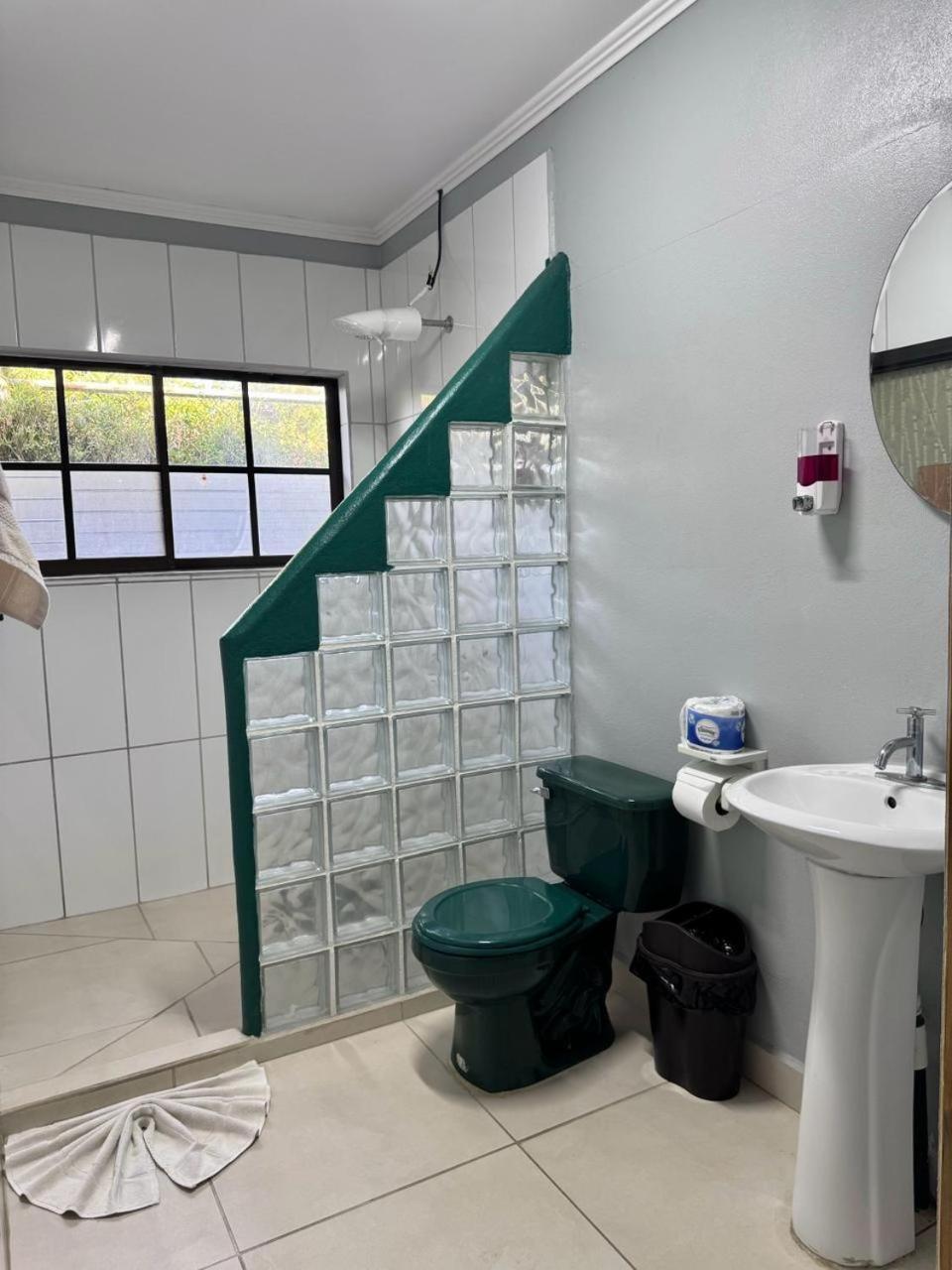 Hotel La Fiore De Bahia อูวีตา ภายนอก รูปภาพ