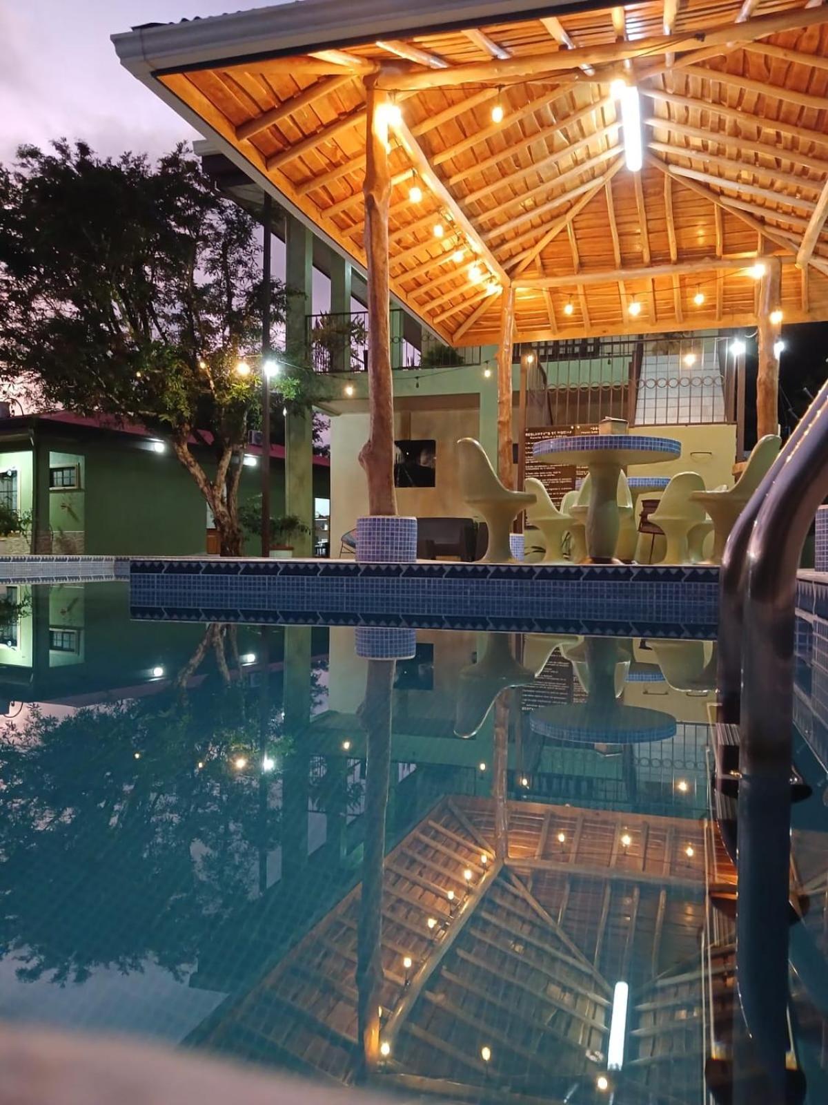 Hotel La Fiore De Bahia อูวีตา ภายนอก รูปภาพ